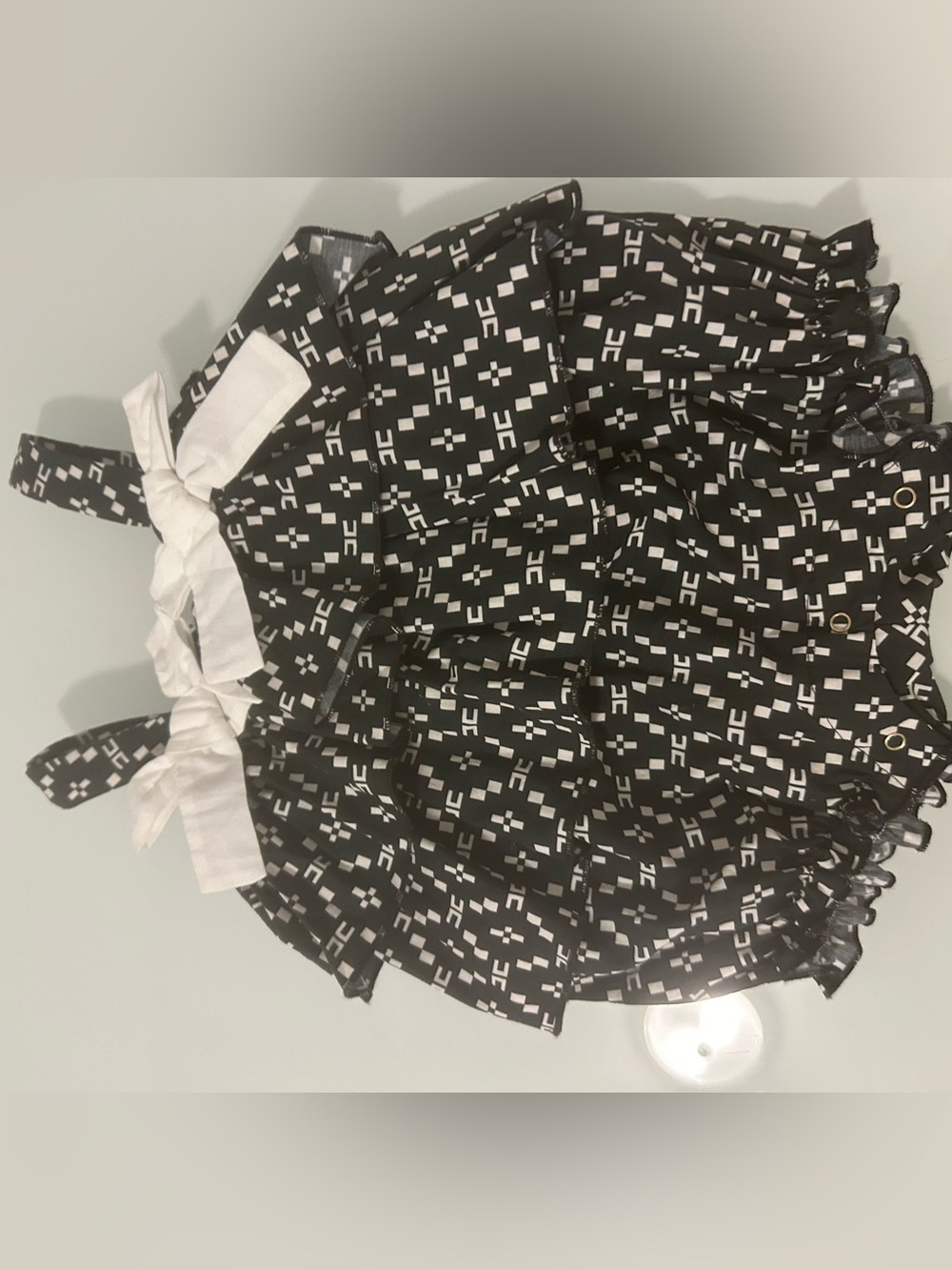 NWOT Black & White Geometric Ruffled Tank